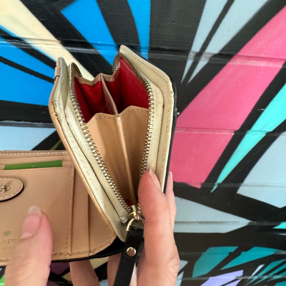 GUC kate Spade Black and Cream bifold wallet, retails $118 - Picture 6 of 10